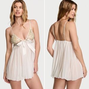 Victoria’s Secret VERY SEXY Wildflower Chiffon Pleated Babydoll Size Large